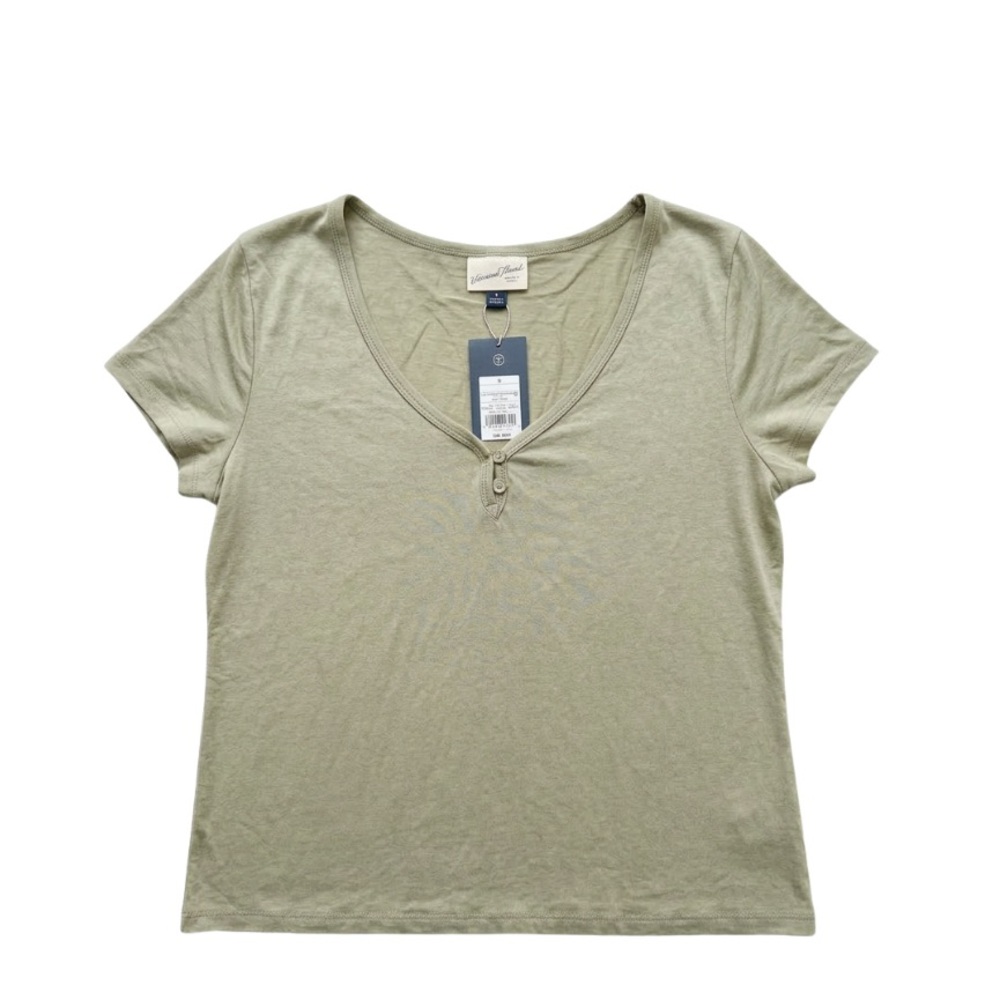 Bundle 9 Universal Thread Women’s T-Shirts NWT Mixed Sizes